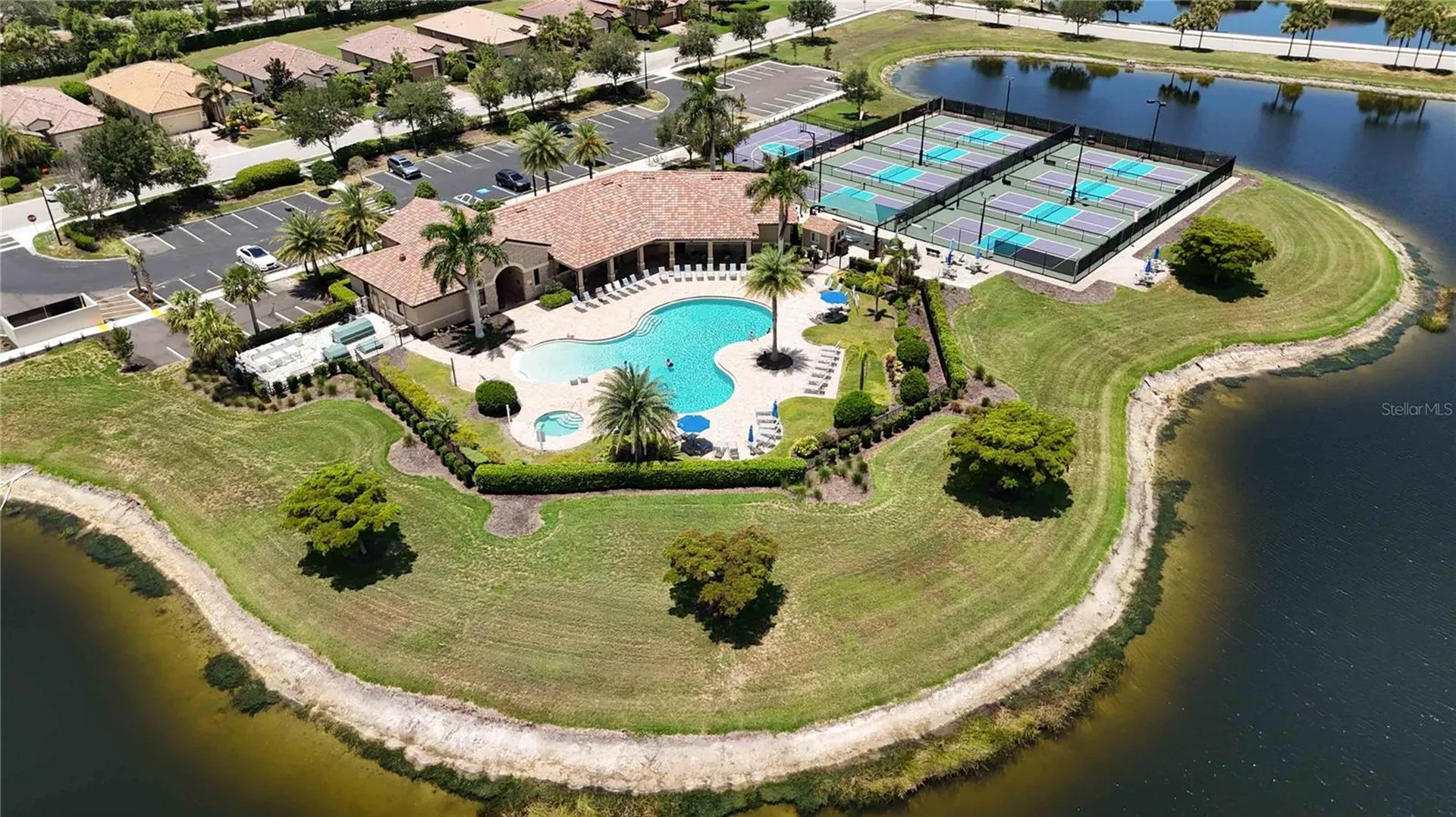 6907 Quiet Creek Drive Bradenton FL 34212
