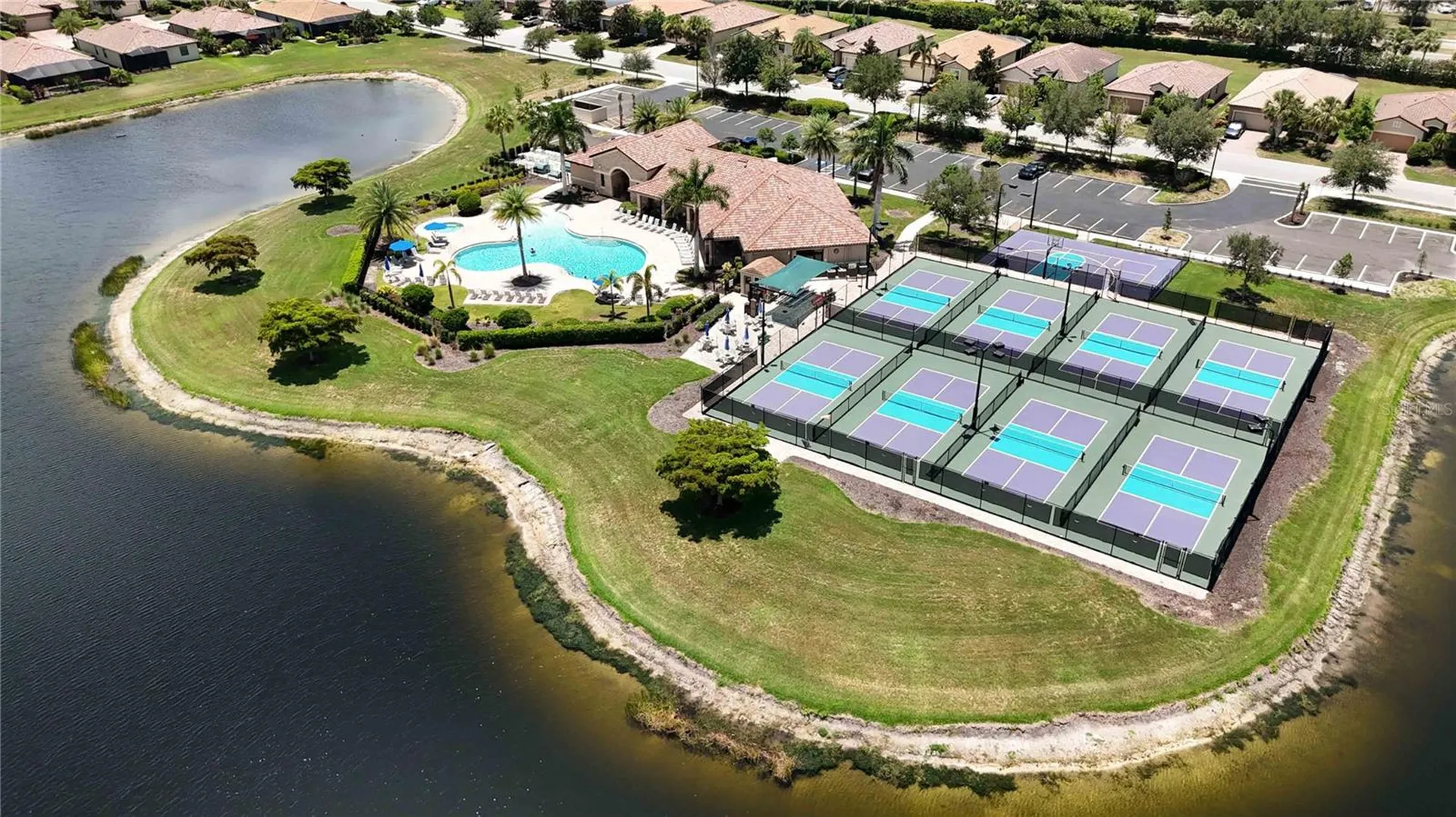 6907 Quiet Creek Drive Bradenton FL 34212