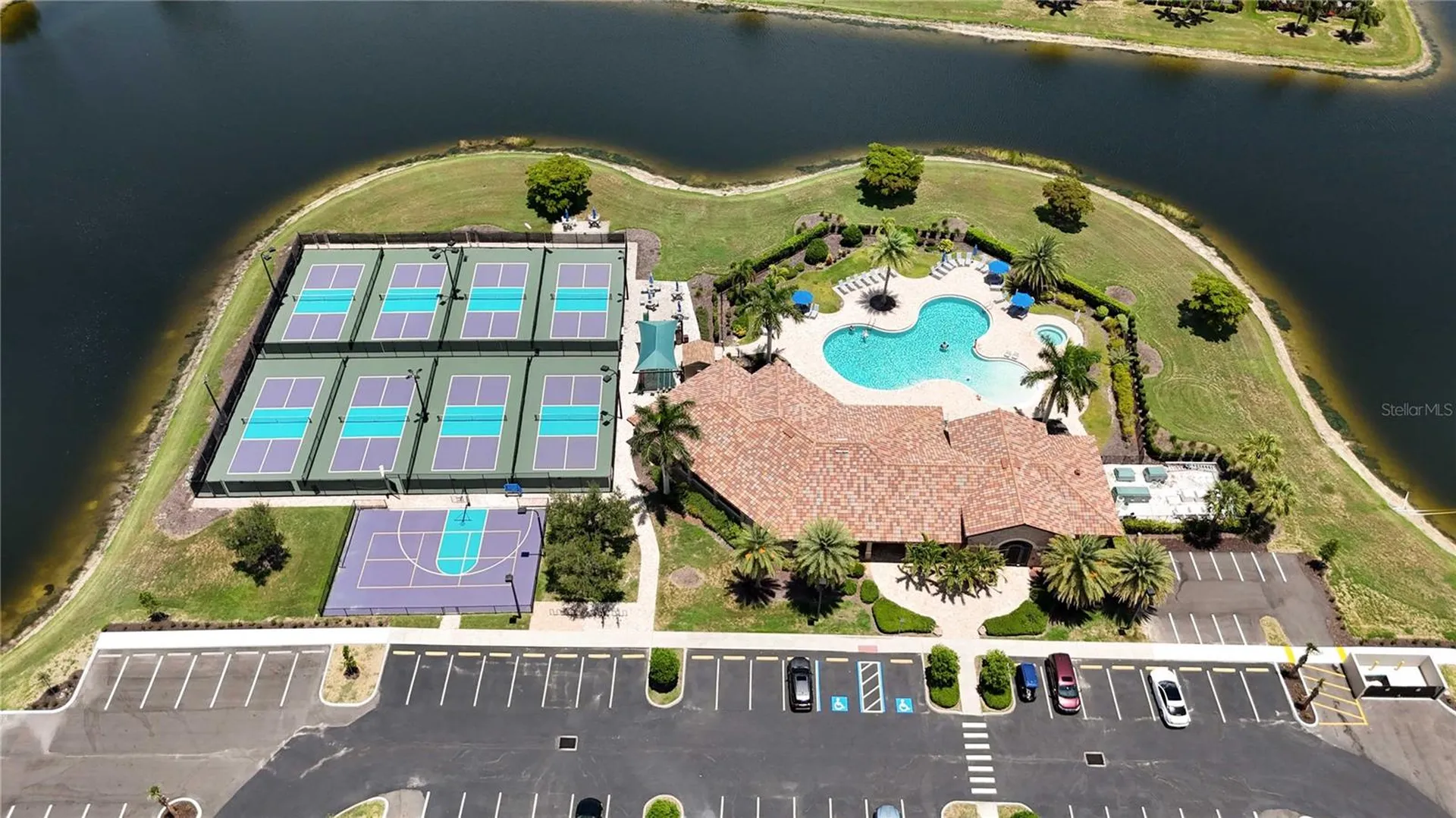 6907 Quiet Creek Drive Bradenton FL 34212