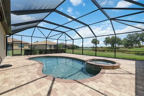 6907 Quiet Creek Drive Bradenton FL 34212