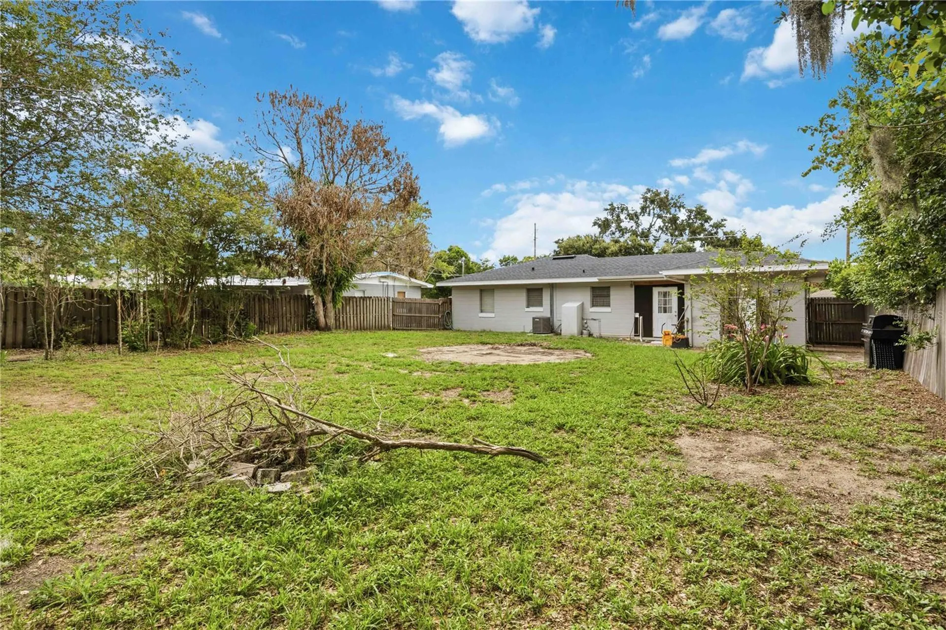 238 Avenue F SE Winter Haven FL 33880