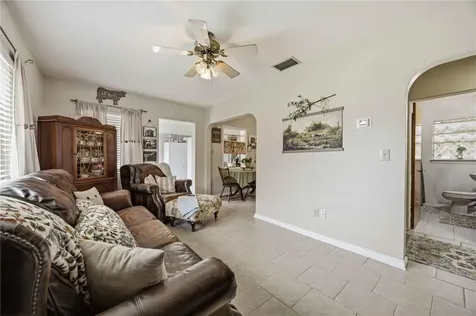 238 Avenue F SE Winter Haven FL 33880