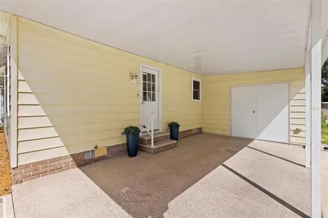 1726 Hilton Head Boulevard Lady Lake FL 32159