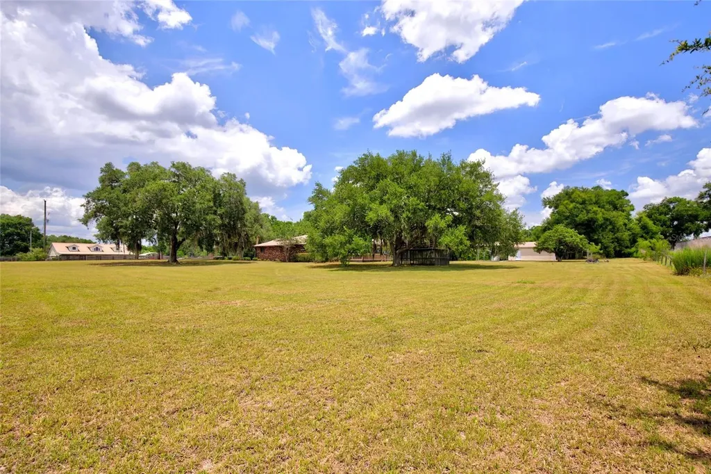 4711 County Road 134 Wildwood FL 34785