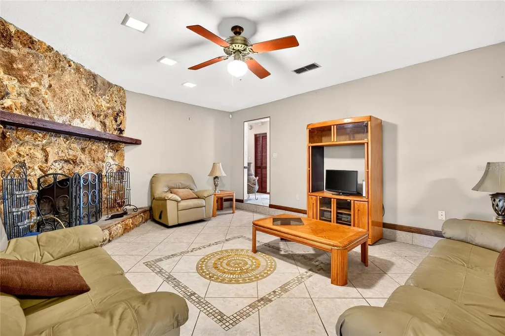 4711 County Road 134 Wildwood FL 34785