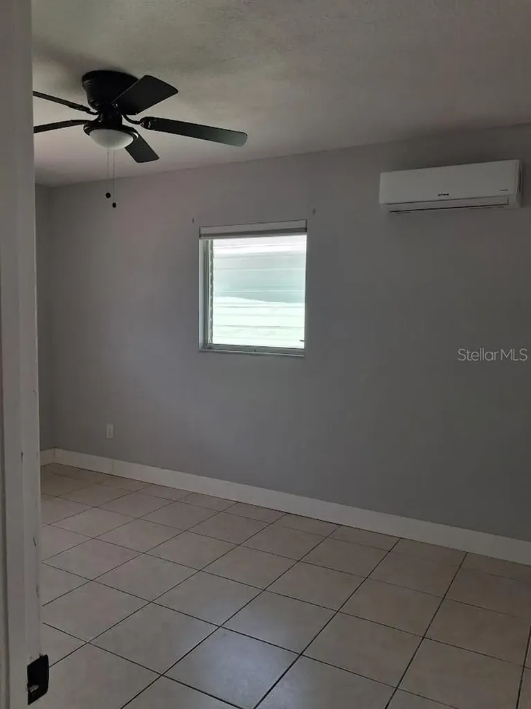 217 Banana Street Tarpon Springs FL 34689