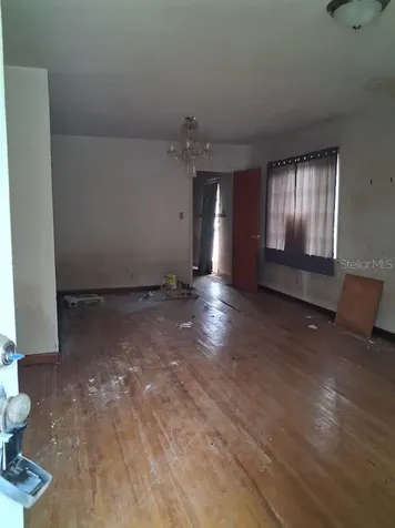 217 Banana Street Tarpon Springs FL 34689