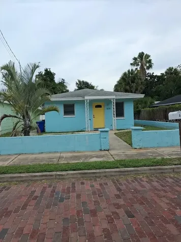 217 Banana Street Tarpon Springs FL 34689
