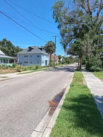 217 Banana Street Tarpon Springs FL 34689