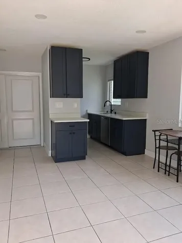 217 Banana Street Tarpon Springs FL 34689
