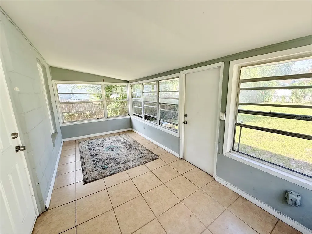 3909 N Darwin Avenue Tampa FL 33603