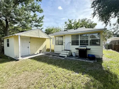 3909 N Darwin Avenue Tampa FL 33603