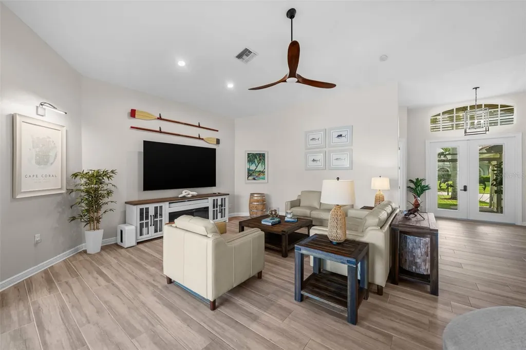 2106 SE 20th Lane Cape Coral FL 33990