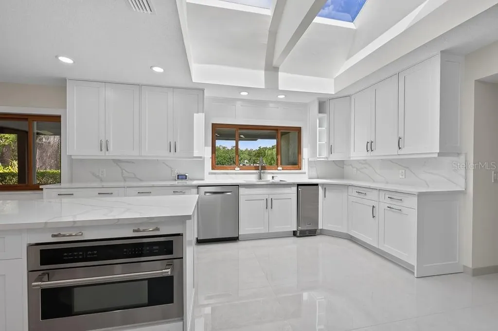 1007 Lakewood Drive Brandon FL 33510
