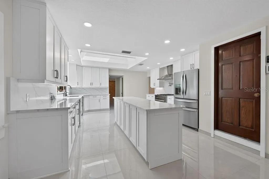 1007 Lakewood Drive Brandon FL 33510