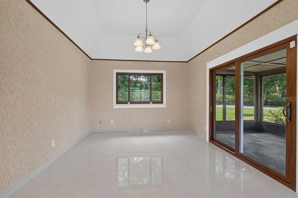 1007 Lakewood Drive Brandon FL 33510