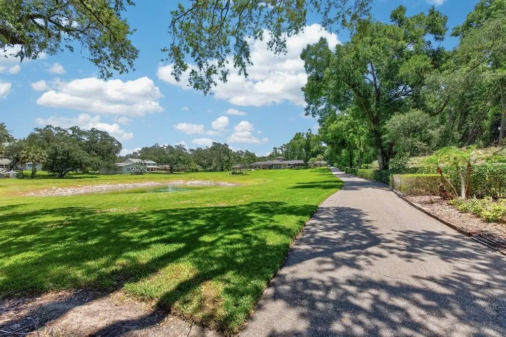 1007 Lakewood Drive Brandon FL 33510