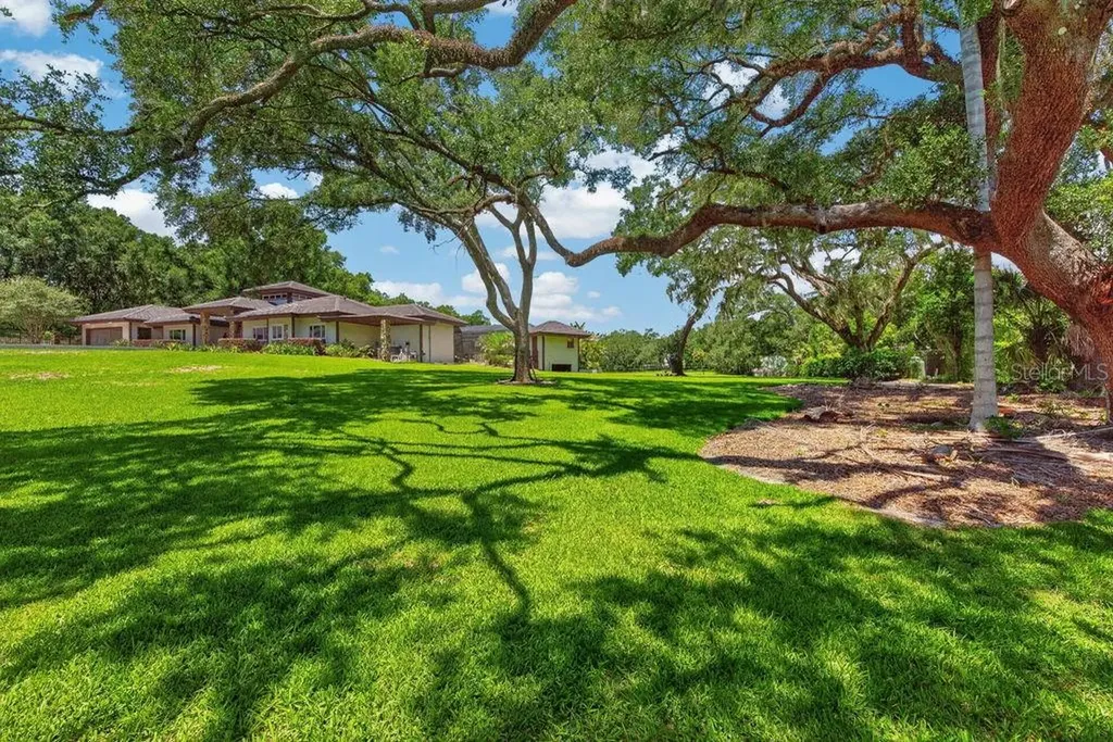 1007 Lakewood Drive Brandon FL 33510