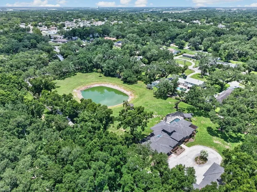 1007 Lakewood Drive Brandon FL 33510