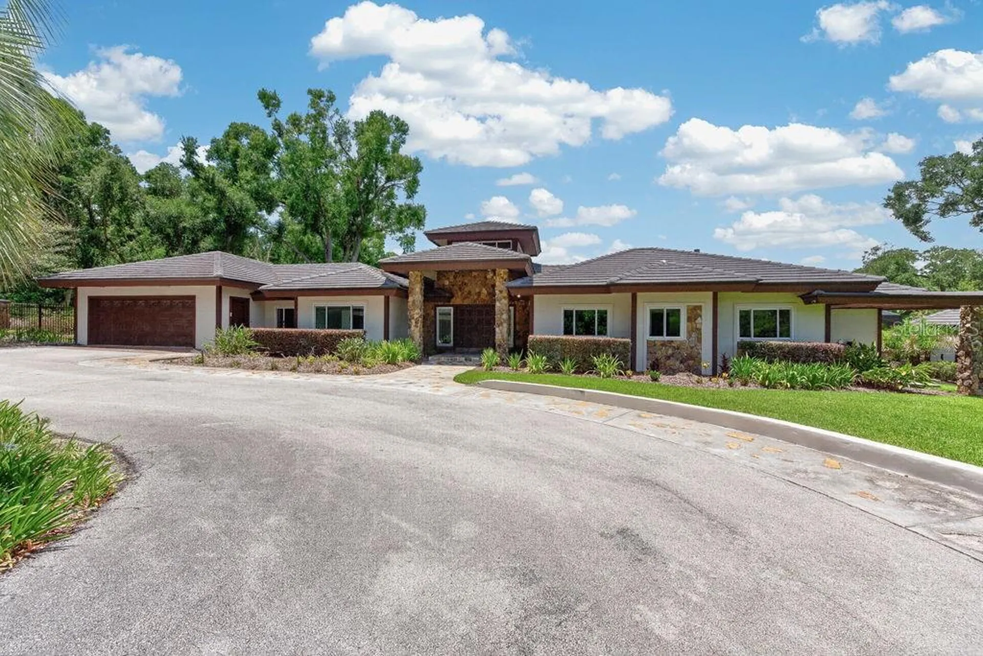 1007 Lakewood Drive Brandon FL 33510