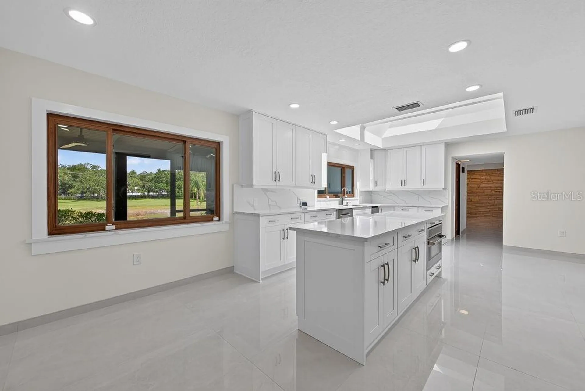 1007 Lakewood Drive Brandon FL 33510