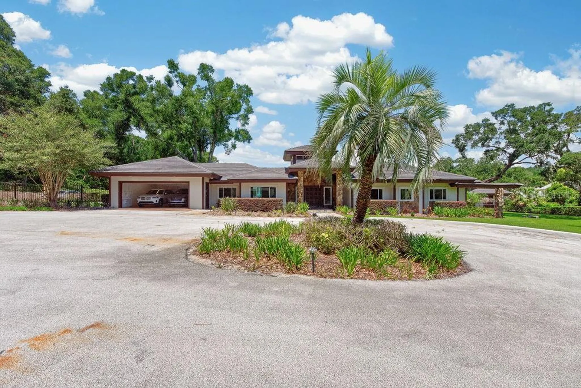 1007 Lakewood Drive Brandon FL 33510