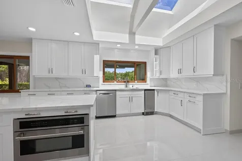 1007 Lakewood Drive Brandon FL 33510