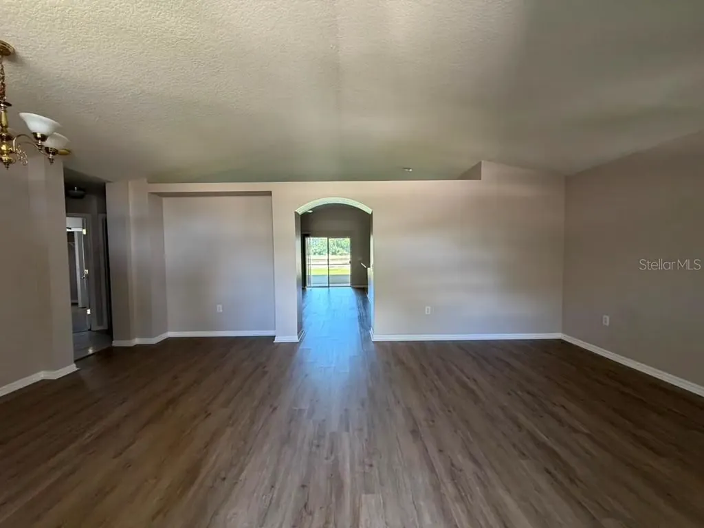18014 Arbor Crest Drive Tampa FL 33647