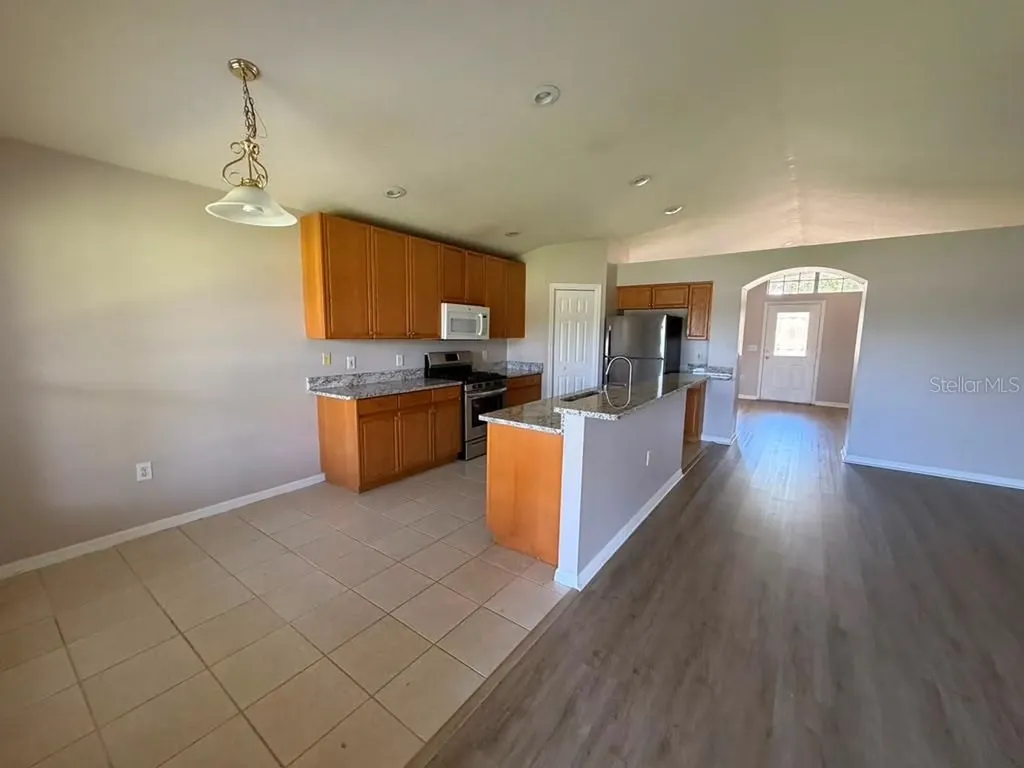 18014 Arbor Crest Drive Tampa FL 33647
