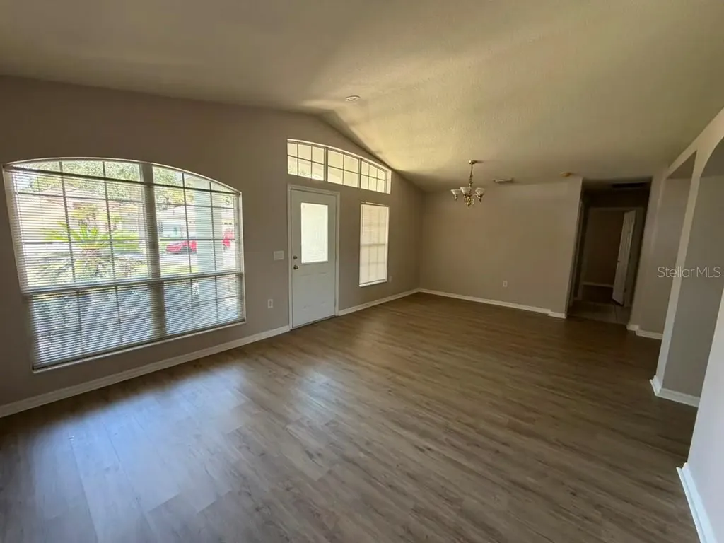 18014 Arbor Crest Drive Tampa FL 33647