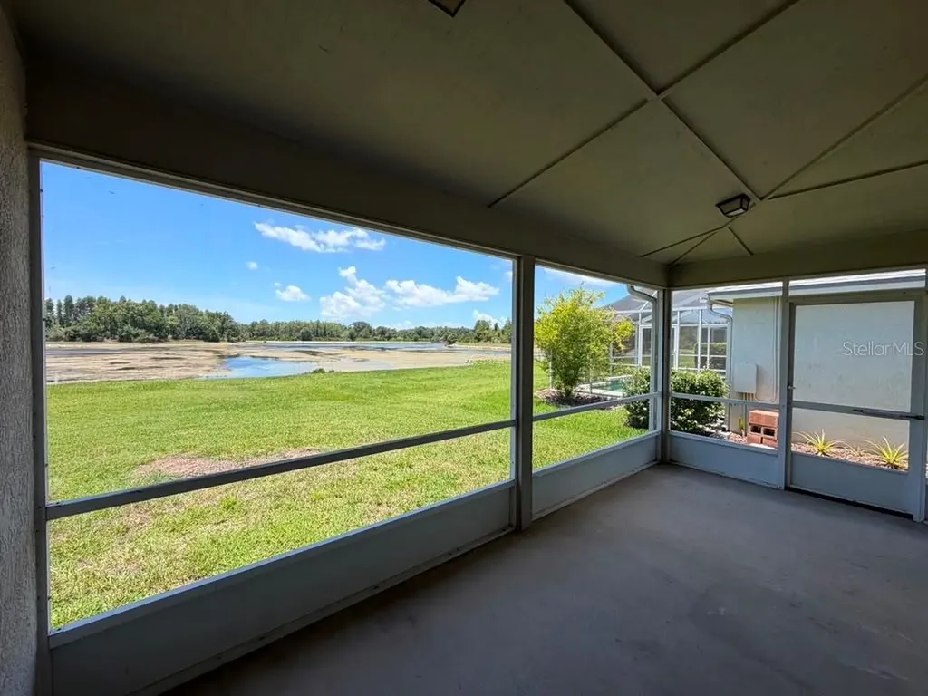 18014 Arbor Crest Drive Tampa FL 33647
