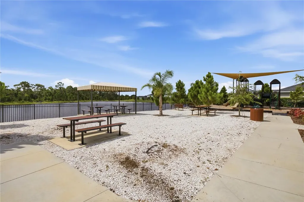 822 170th Court E Bradenton FL 34212