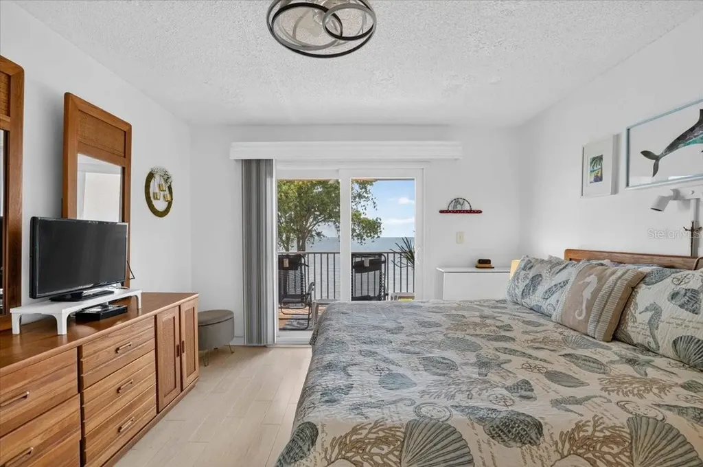 7400 Sunshine Skyway Lane S St Petersburg FL 33711
