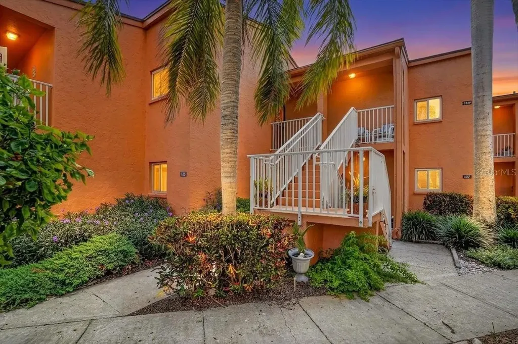 7400 Sunshine Skyway Lane S St Petersburg FL 33711