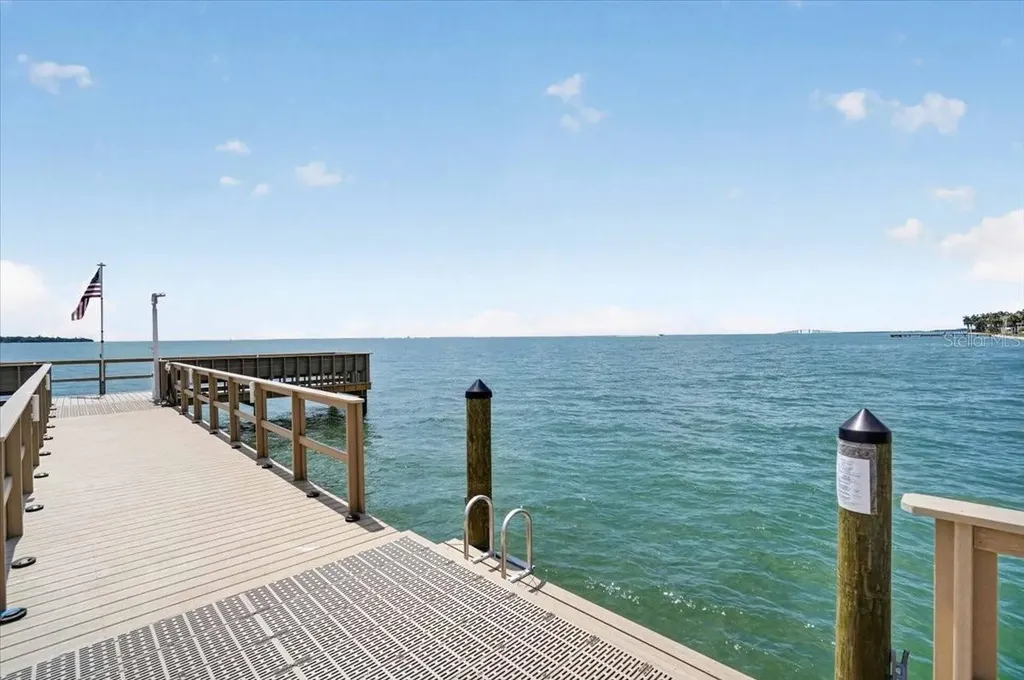 7400 Sunshine Skyway Lane S St Petersburg FL 33711