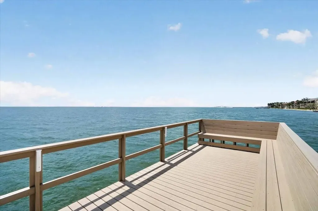 7400 Sunshine Skyway Lane S St Petersburg FL 33711