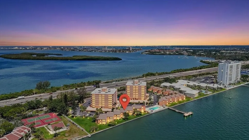 7400 Sunshine Skyway Lane S St Petersburg FL 33711