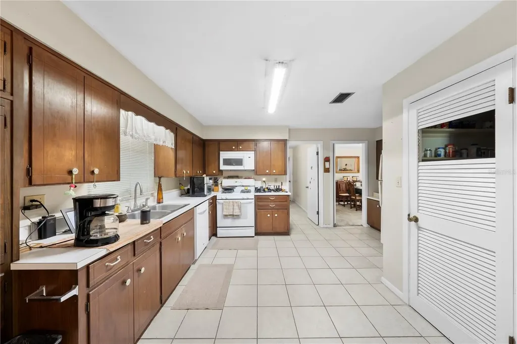 2137 SE 11th Street Ocala FL 34471