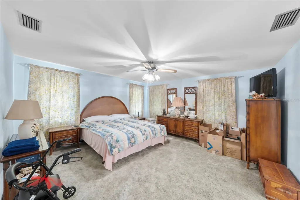 2137 SE 11th Street Ocala FL 34471