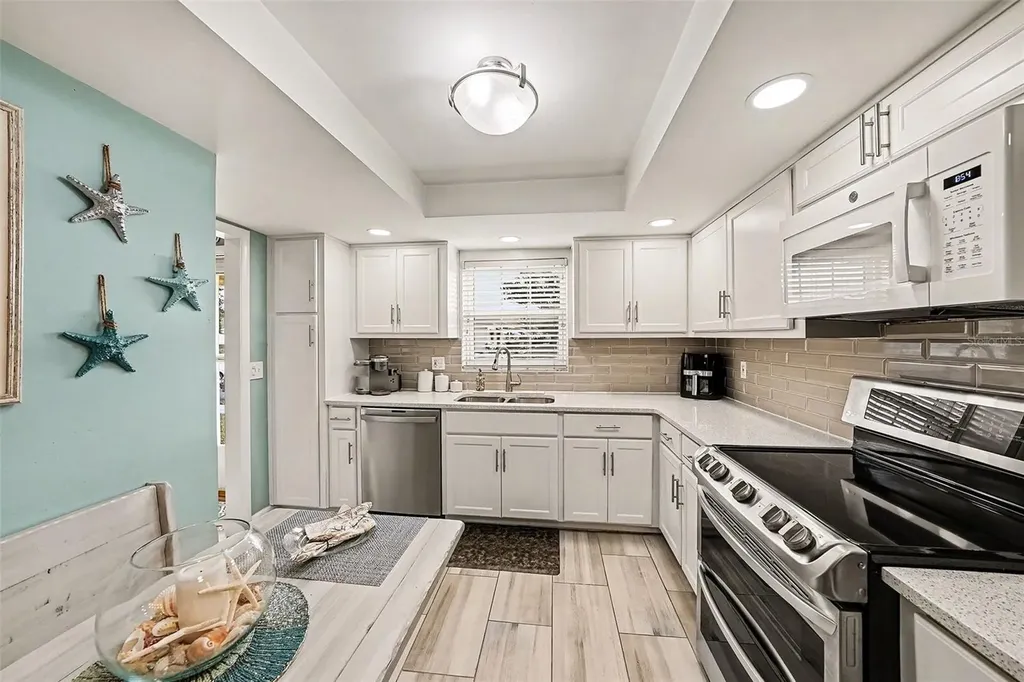1659 S Lake Avenue Clearwater FL 33756