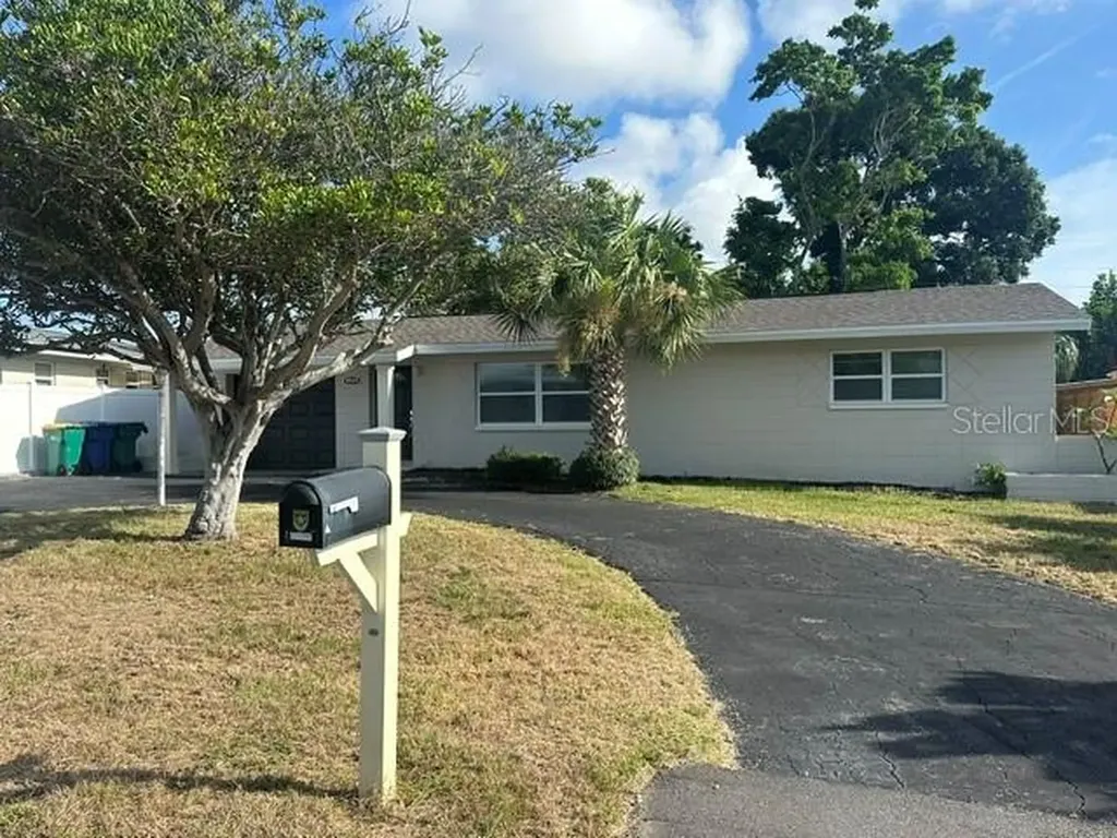 11525 81st Place Seminole FL 33772
