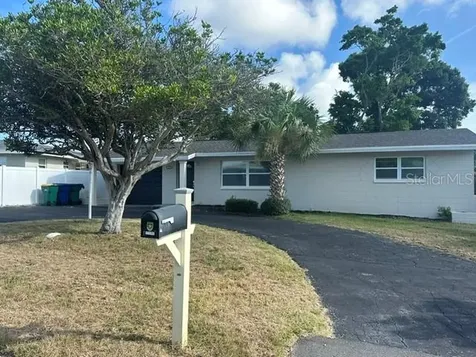 11525 81st Place Seminole FL 33772