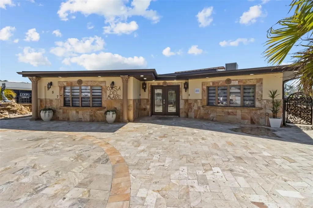 357 La Hacienda Drive Indian Rocks Beach FL 33785