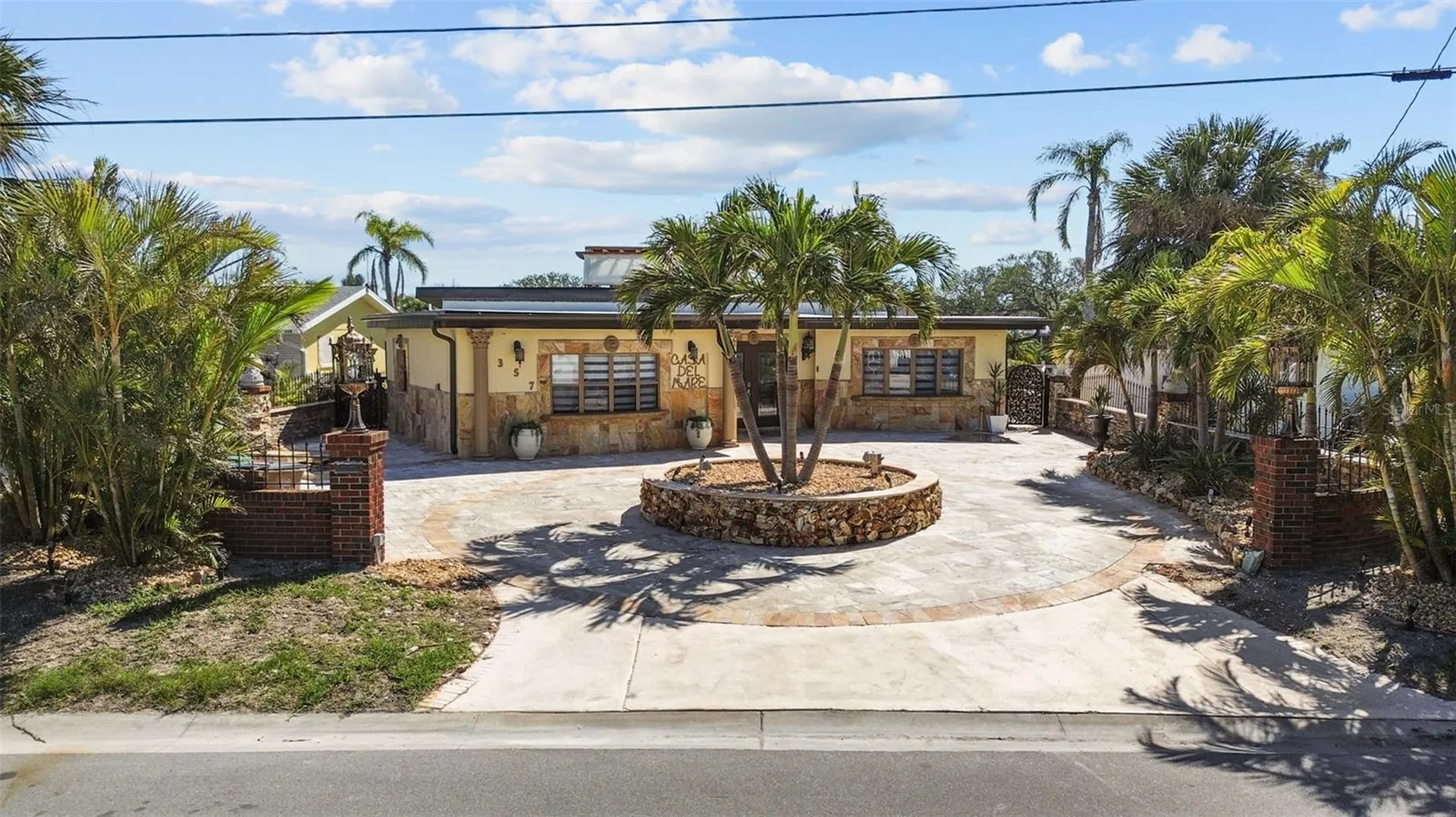 357 La Hacienda Drive Indian Rocks Beach FL 33785