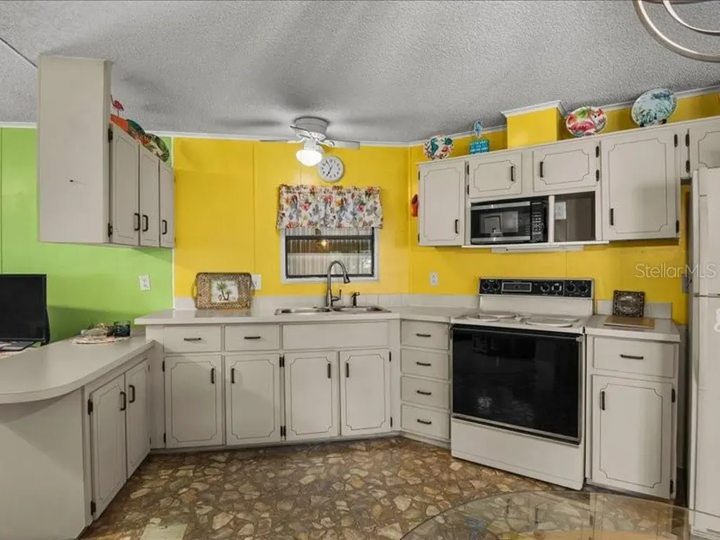 111 Cherrywood Drive Lake Wales FL 33898