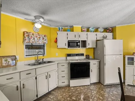 111 Cherrywood Drive Lake Wales FL 33898