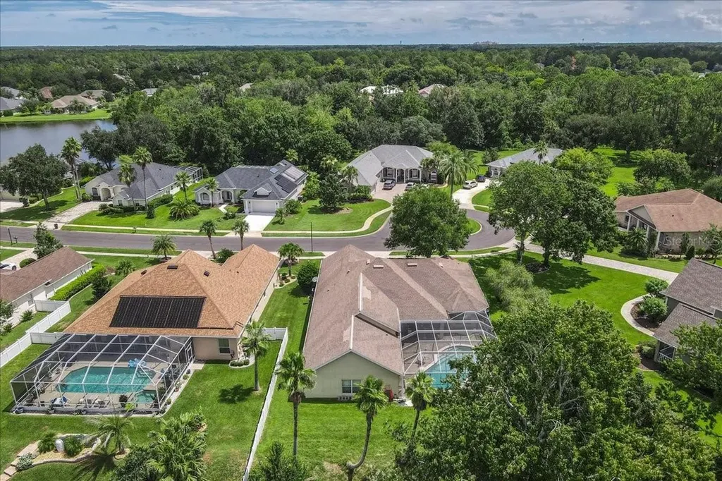 24 Lakeside Place W Palm Coast FL 32137
