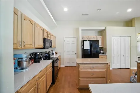 24 Lakeside Place W Palm Coast FL 32137