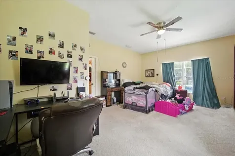 24 Lakeside Place W Palm Coast FL 32137