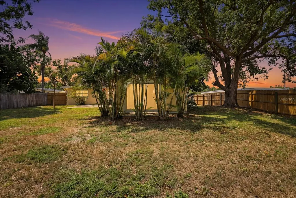 2627 Dueby Street Sarasota FL 34231
